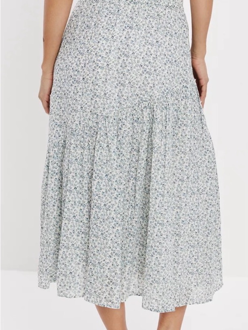 American Eagle Light Blue Floral Tiered Midi Skirt - Women